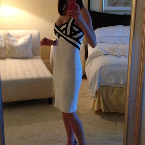 Herve Leger bandage dress black and white - Picture 9 of 9